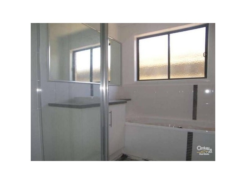 17 Kurrawa Street, Glenvale QLD 4350