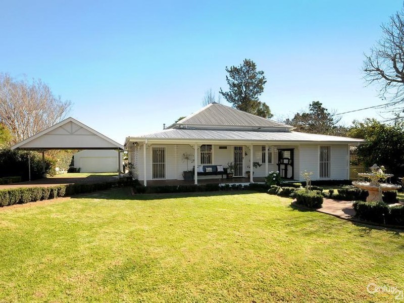 31 Curzon Street, East Toowoomba QLD 4350