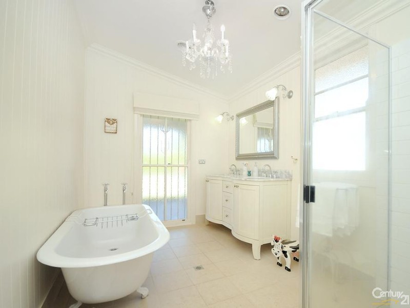 31 Curzon Street, East Toowoomba QLD 4350