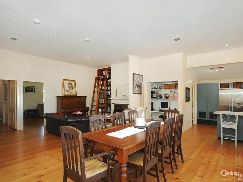 31 Curzon Street, East Toowoomba QLD 4350