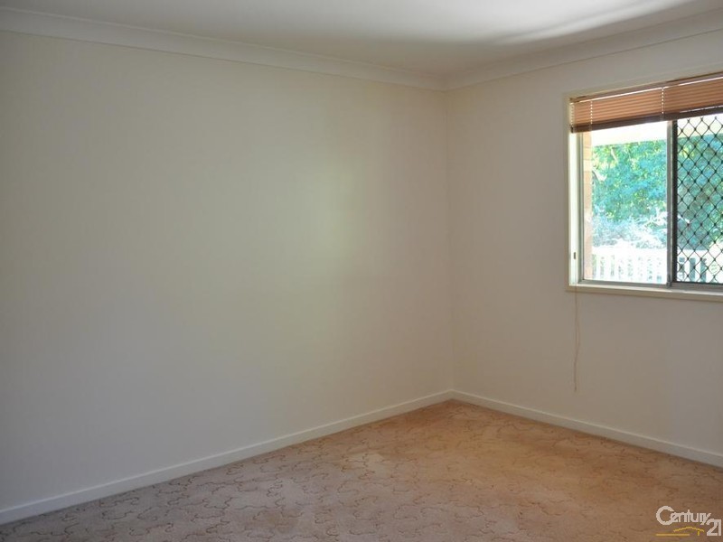 5 Owen Street, Mount Lofty QLD 4350