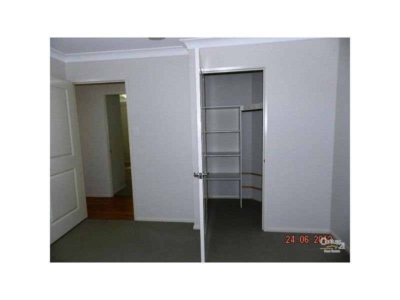 4 Dodson Crescent, Mount Kynoch QLD 4350