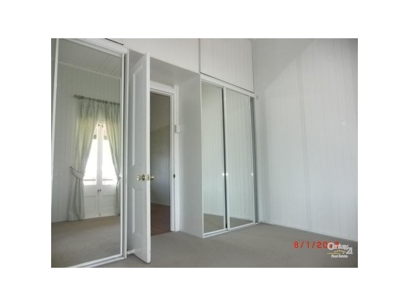 62 Holberton Street, Rockville QLD 4350