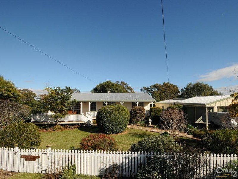 13 Tower Crescent, Gowrie Junction QLD 4352