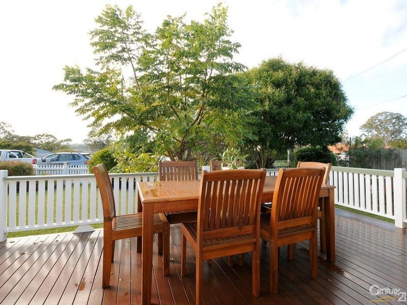 13 Tower Crescent, Gowrie Junction QLD 4352