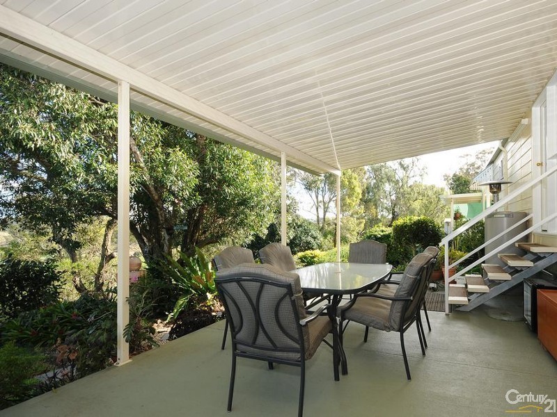 13 Tower Crescent, Gowrie Junction QLD 4352