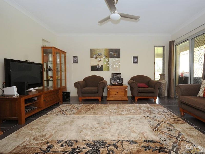 1 Bass Street, Cabarlah QLD 4352