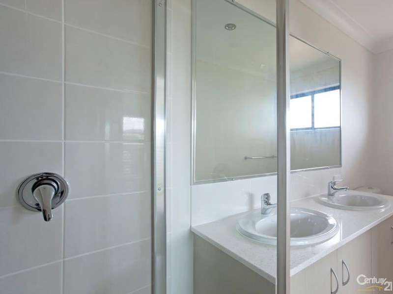 2/26 Ellis Street, Wilsonton QLD 4350