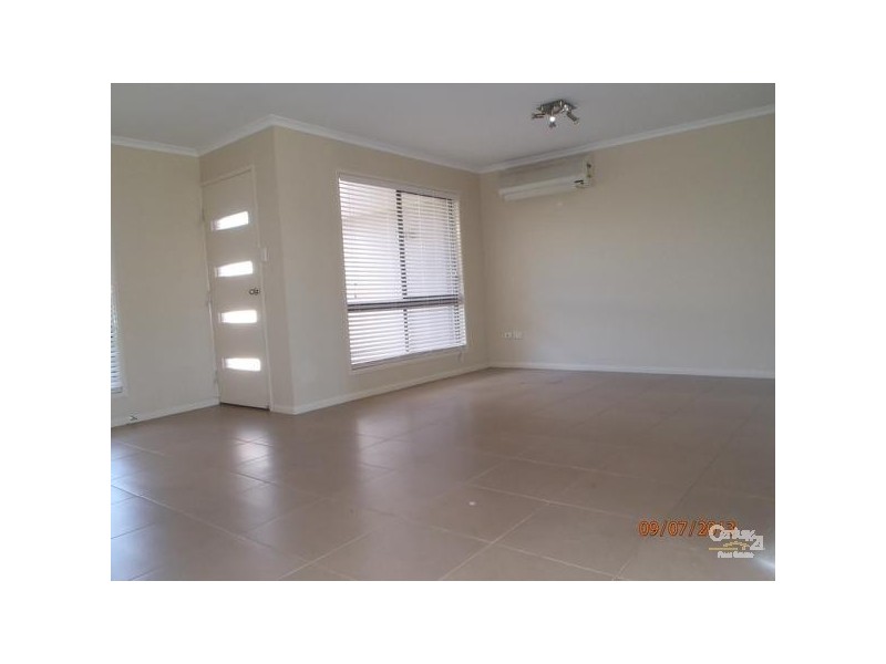 15 Gibson Street, Wilsonton QLD 4350