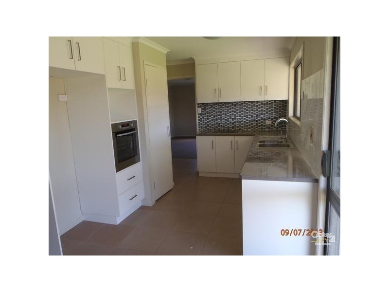 15 Gibson Street, Wilsonton QLD 4350