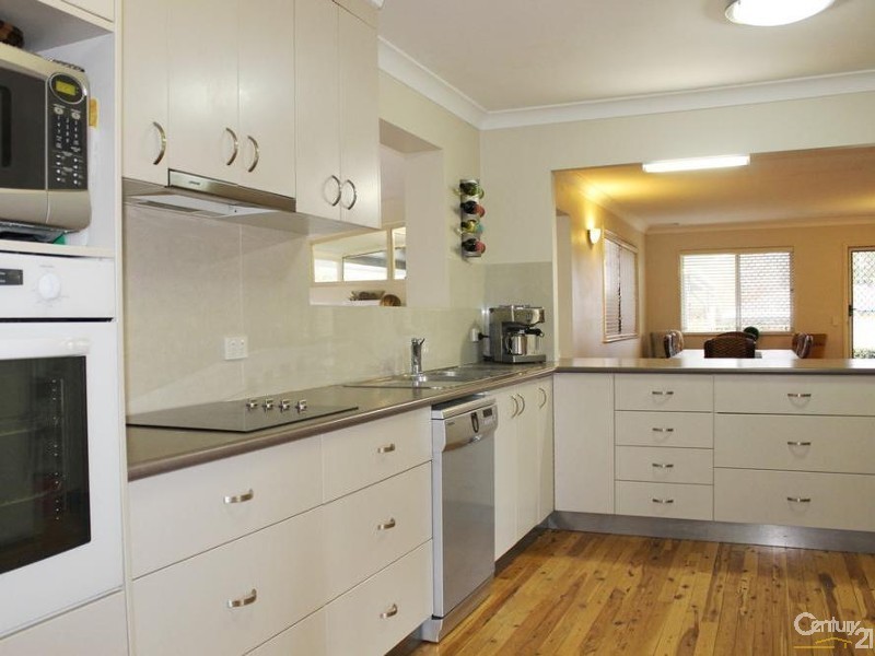 15 Weller Street, Rangeville QLD 4350