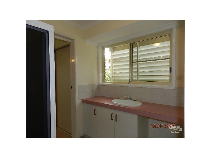 1/16 Ruth Street, Centenary Heights QLD 4350