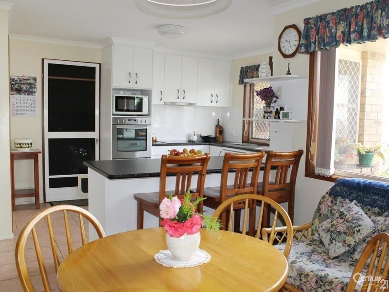 Kearneys Spring QLD 4350