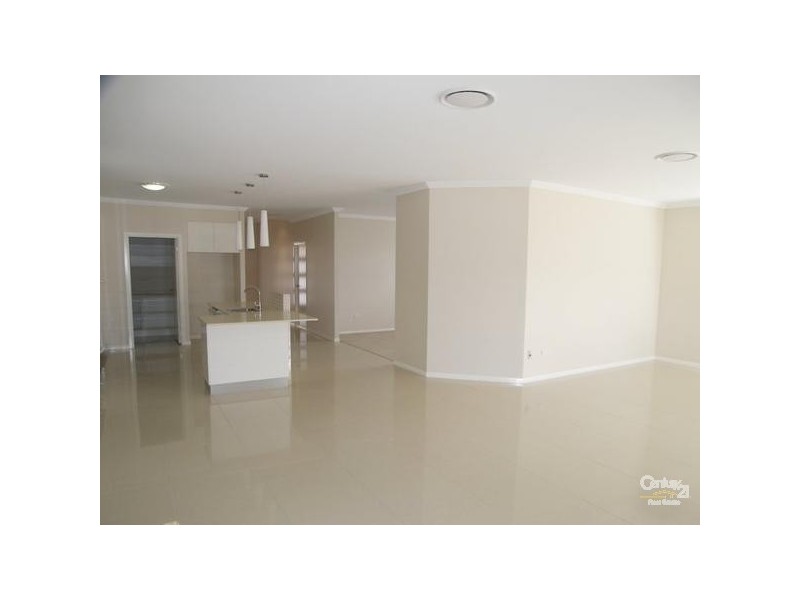 18 Pugh Street, Middle Ridge QLD 4350