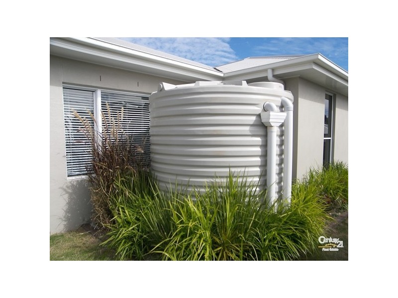 18 Pugh Street, Middle Ridge QLD 4350