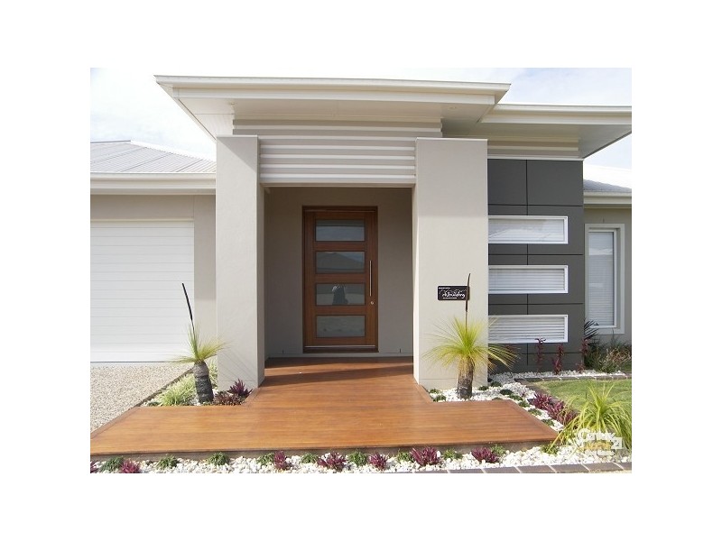 18 Pugh Street, Middle Ridge QLD 4350