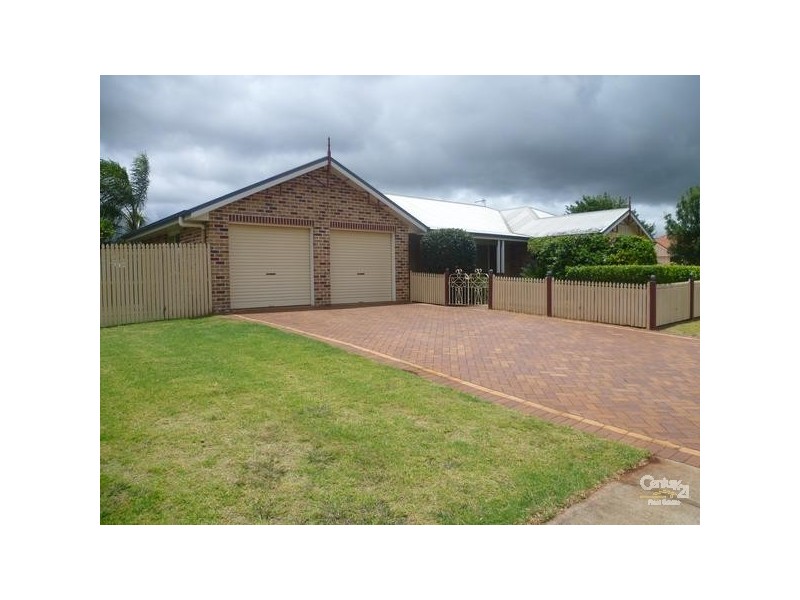 33 Chelwyn Street, Middle Ridge QLD 4350