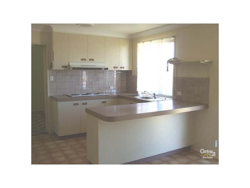 334 West Street, Kearneys Spring QLD 4350