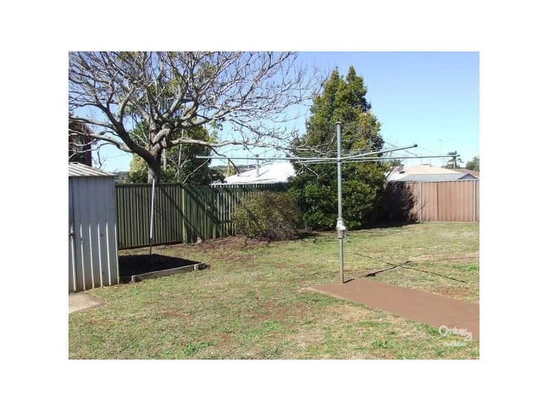 334 West Street, Kearneys Spring QLD 4350