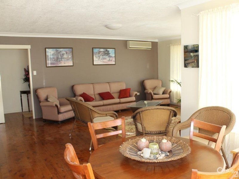 18 Catto Street, Centenary Heights QLD 4350