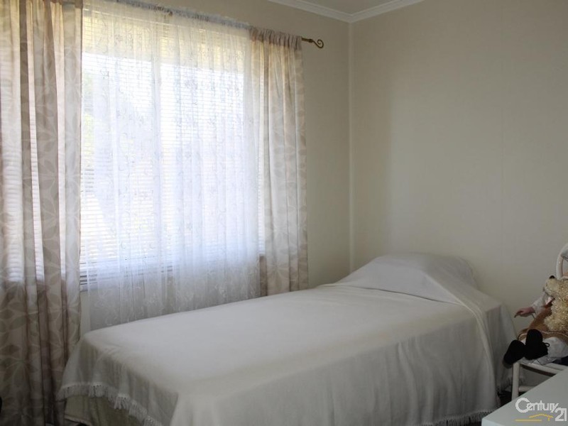 18 Catto Street, Centenary Heights QLD 4350