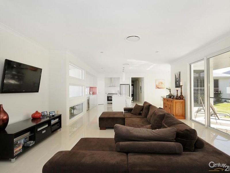 3 Courtney Close, Rangeville QLD 4350