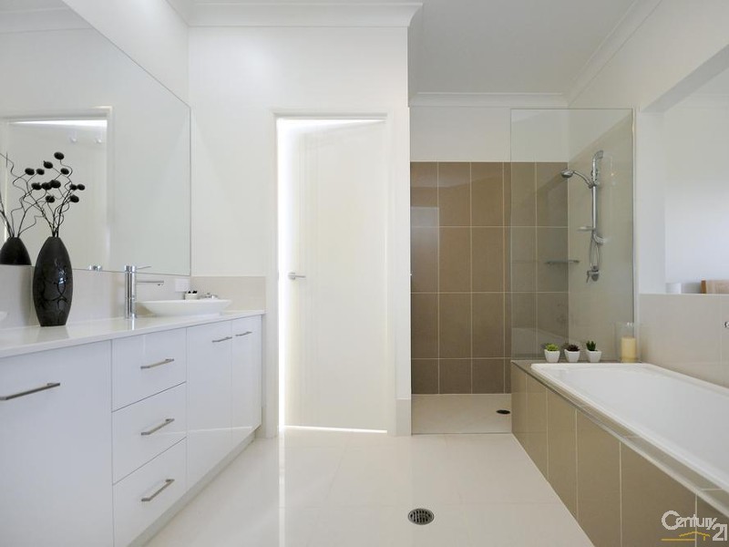 3 Courtney Close, Rangeville QLD 4350