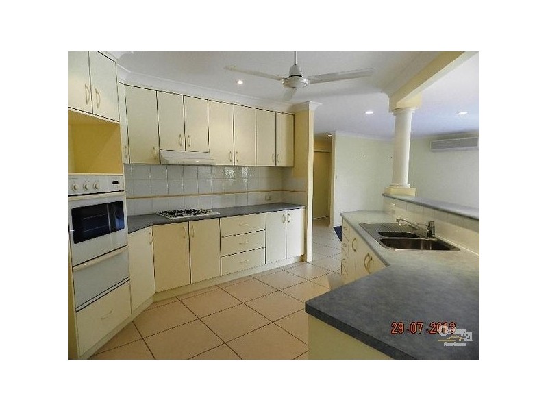 305 Ramsay Street, Middle Ridge QLD 4350
