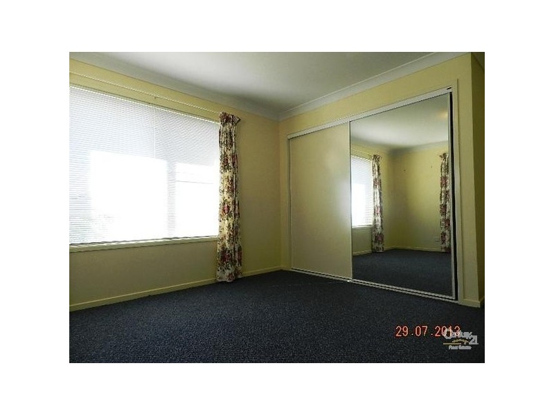 305 Ramsay Street, Middle Ridge QLD 4350