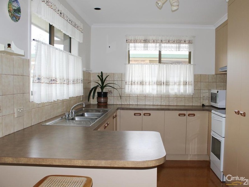 3B Matthews Street, Harristown QLD 4350