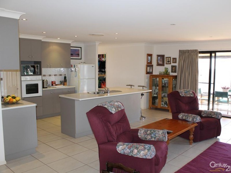 43 Mather Street, Highfields QLD 4352