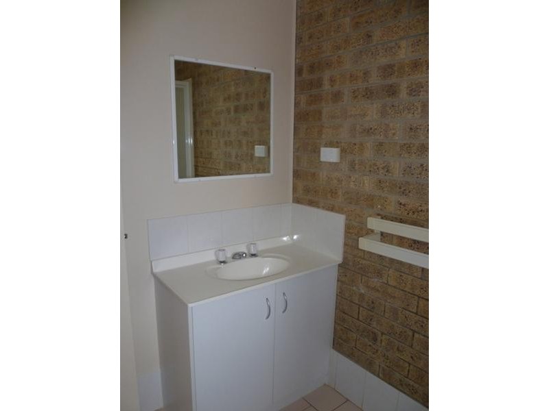 2/32 Stone Street, Wilsonton QLD 4350