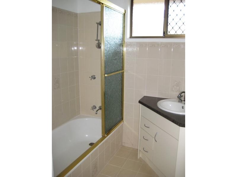 2/257 North Street, Wilsonton QLD 4350