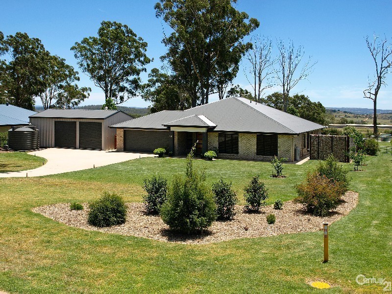 10 Bass Street, Cabarlah QLD 4352