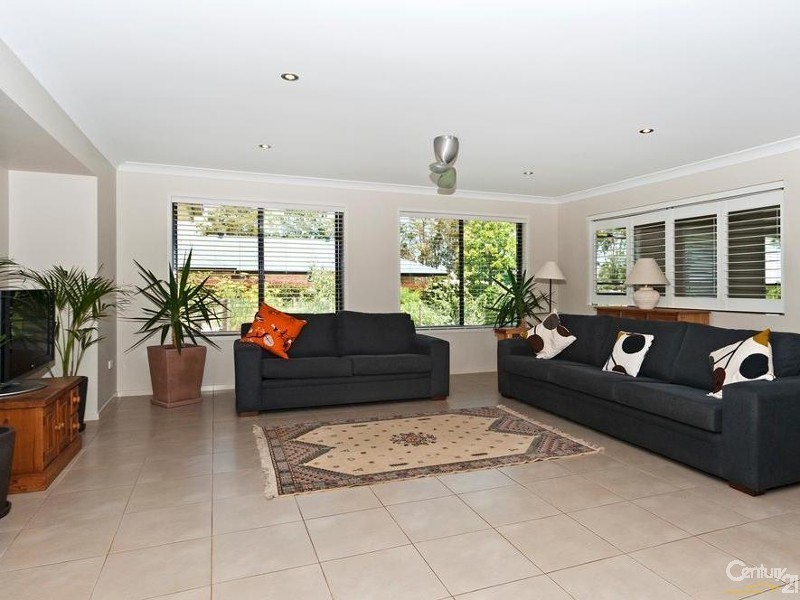 10 Bass Street, Cabarlah QLD 4352