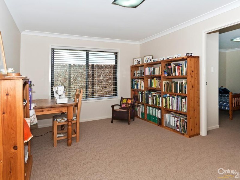 10 Bass Street, Cabarlah QLD 4352