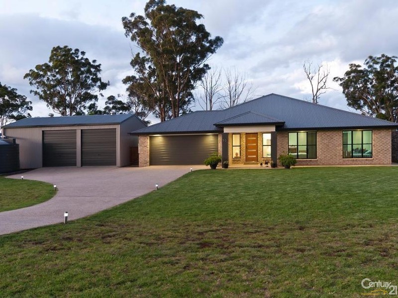 10 Bass Street, Cabarlah QLD 4352