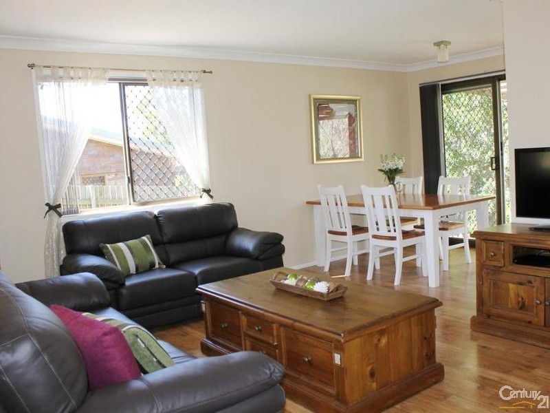 33 Yalumba Crescent, Wilsonton Heights QLD 4350