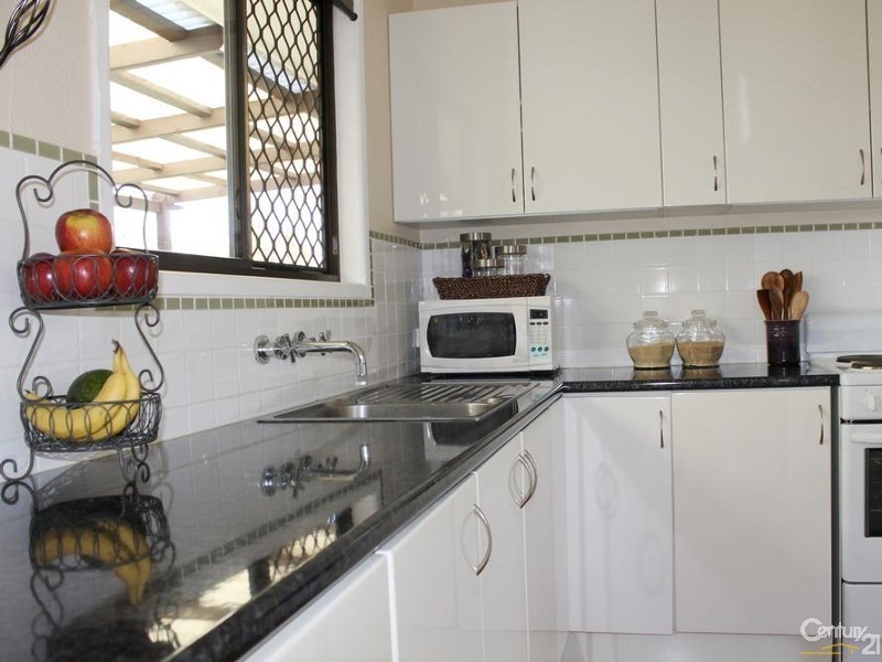 33 Yalumba Crescent, Wilsonton Heights QLD 4350