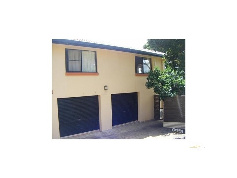 2/262 West Street, Kearneys Spring QLD 4350