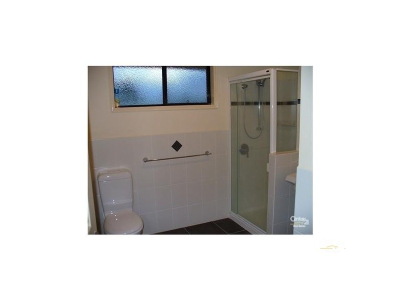 2/262 West Street, Kearneys Spring QLD 4350