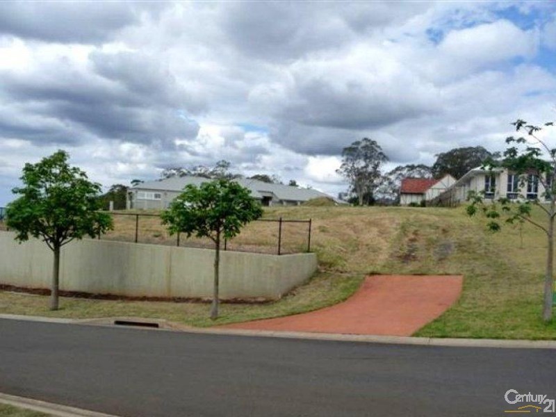 8 Skye Court, Prince Henry Heights QLD 4350