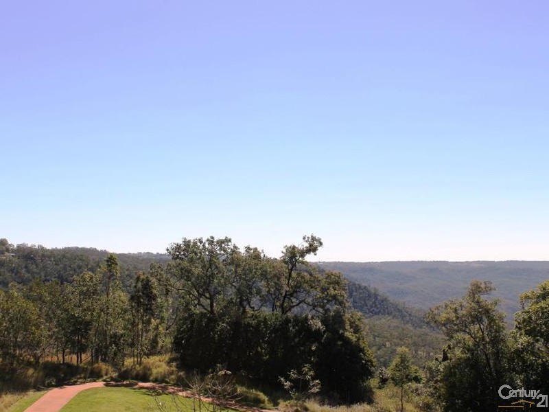 8 Skye Court, Prince Henry Heights QLD 4350