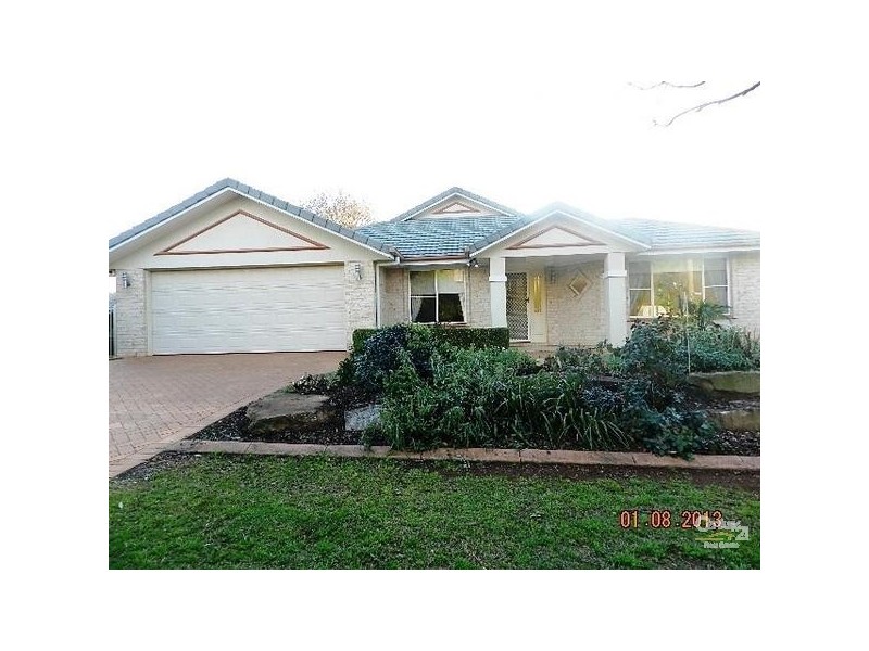 305 Ramsay Street, Middle Ridge QLD 4350