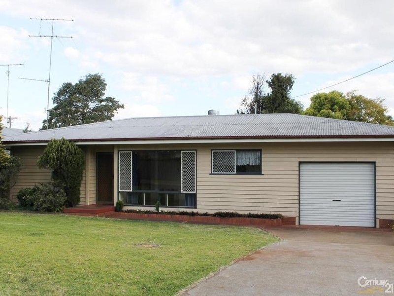 20 Devine Street, Harristown QLD 4350