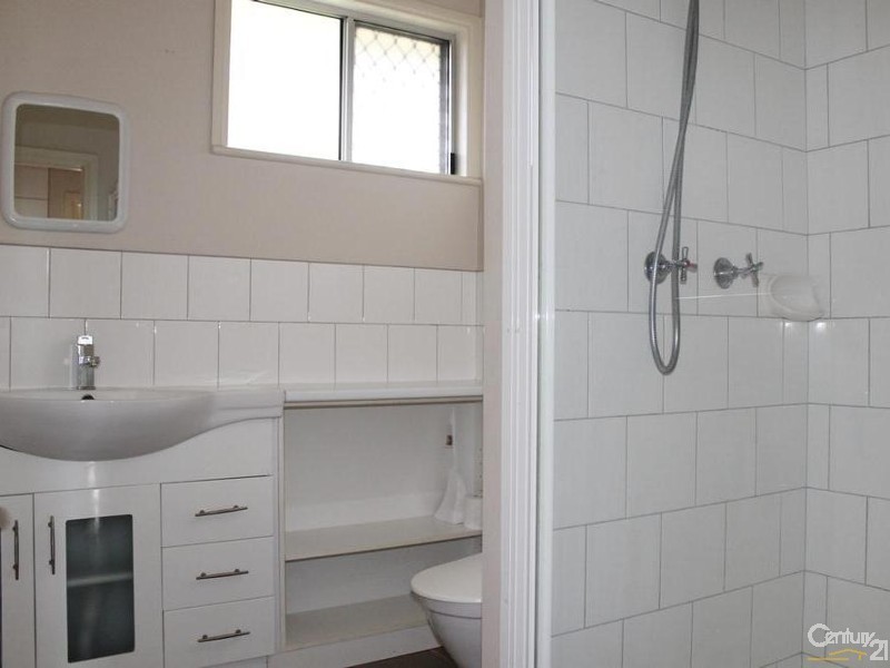 20 Devine Street, Harristown QLD 4350