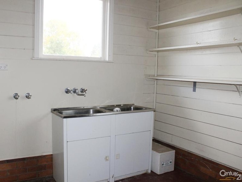 20 Devine Street, Harristown QLD 4350