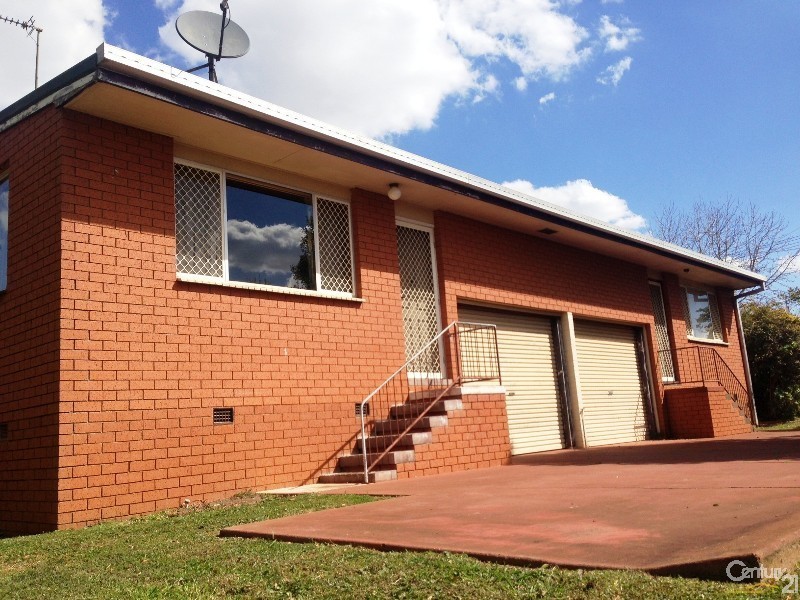 22 Claret Street, Wilsonton Heights QLD 4350