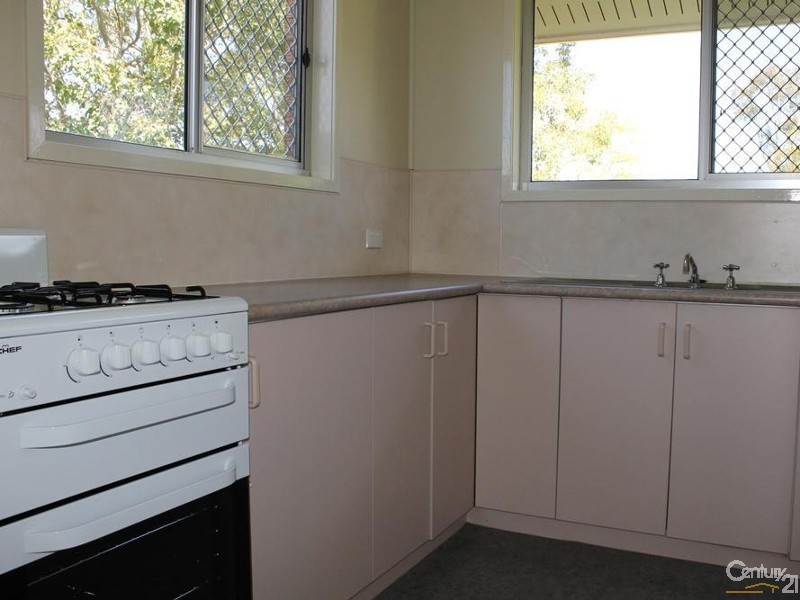 20 Charter Crescent, Rockville QLD 4350