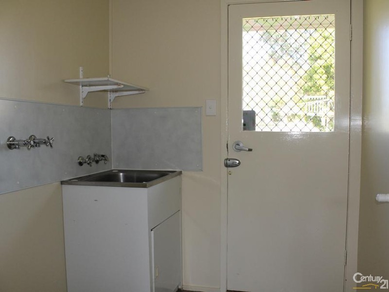 20 Charter Crescent, Rockville QLD 4350